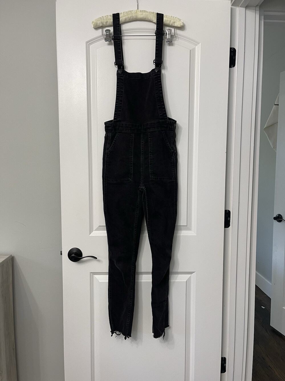 MADEWELL Women's Faded Black Roadtripper Denim Overalls w/ Raw Frayed Hem Sz XS